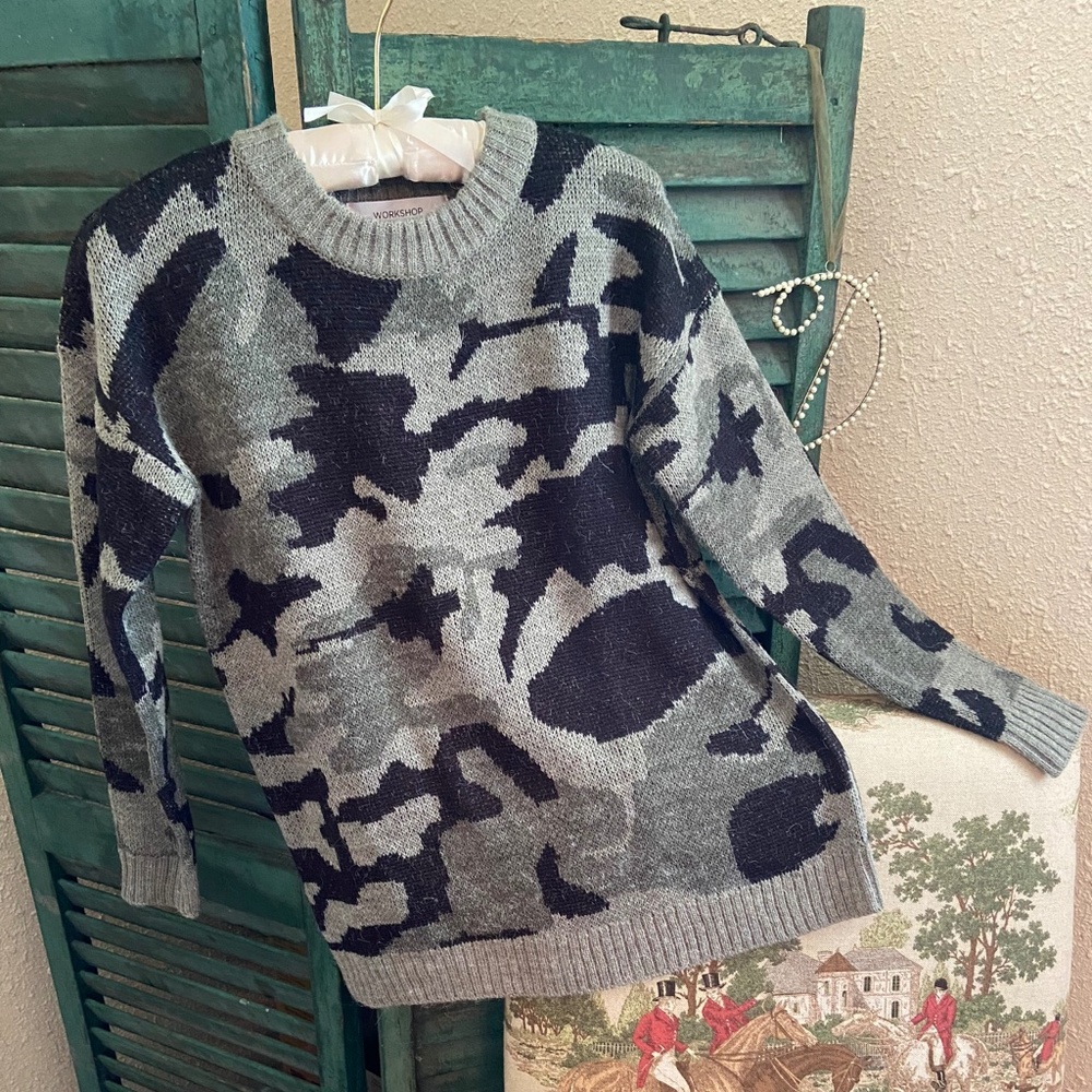 NWOT Camo Pullover Sweater, XS, Acrylic/Nylon